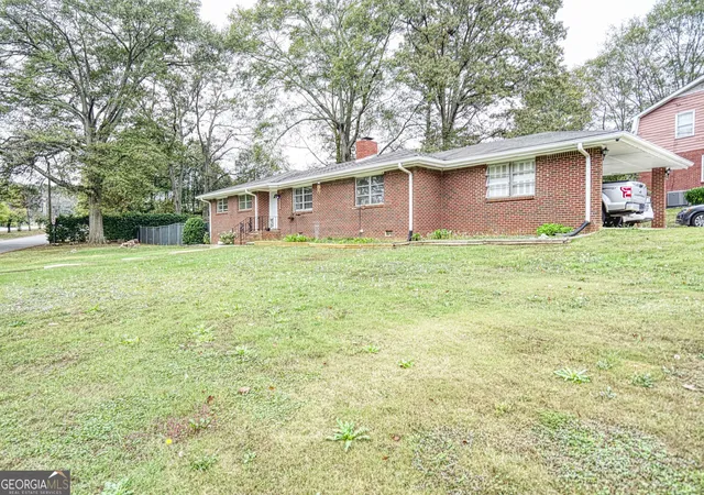 Photo 3 of Single family home for sale at 680 Sherwood Dr, Jonesboro, GA 30236 | MLS# 10833760 | Listing updated on 2026-08-27