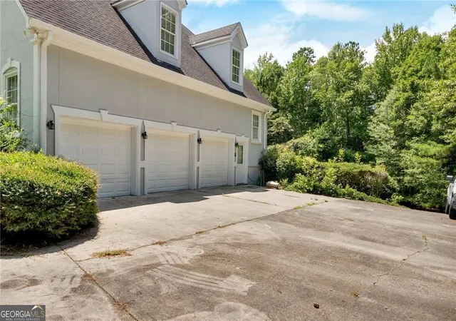Photo 2 of Single family home for sale at 205 Ml Run, Fayetteville, GA 30214 | MLS# 10676942 | Listing updated on 2026-06-15