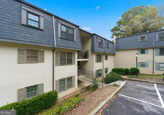 Photo 1 of Condo for sale at 73 Montre Sq, Atlanta, GA 30327 | MLS# 10819599 | Listing updated on 2026-09-13