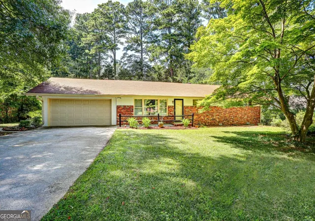 Photo 2 of Single family home for sale at 188 Pine Forest Dr, Lawrenceville, GA 30046 | MLS# 10820239 | Listing updated on 2026-08-31