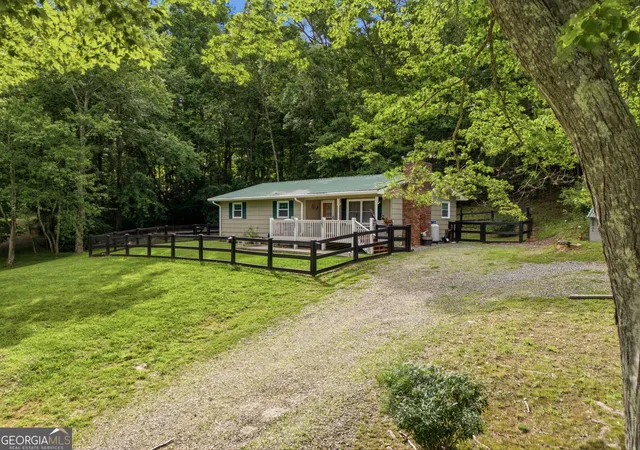 Photo 3 of Single family home for sale at 3426 Old Hwy 64 W, Warne, NC 28909 | MLS# 10833360 | Listing updated on 2026-08-27