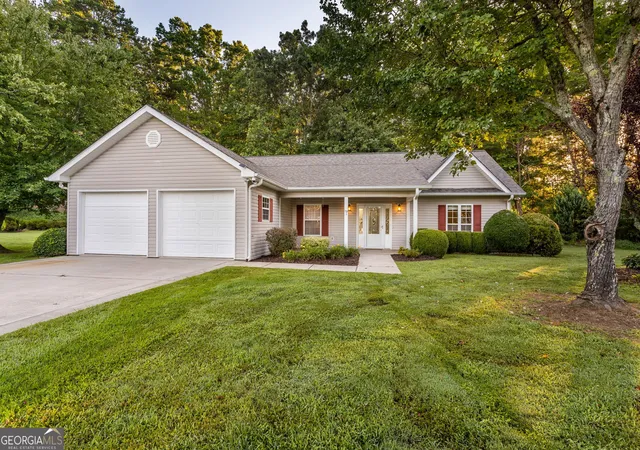 Photo 1 of Single family home for sale at 12 Hannah Cir, Blue Ridge, GA 30513 | MLS# 10835435 | Listing updated on 2026-09-11