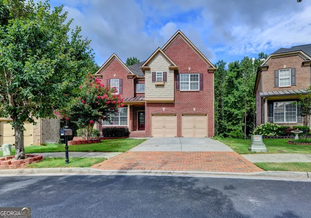 Photo 2 of Single family home for sale at 2511 Royston Dr, Duluth, GA 30097 | MLS# 10807325 | Listing updated on 2026-09-16