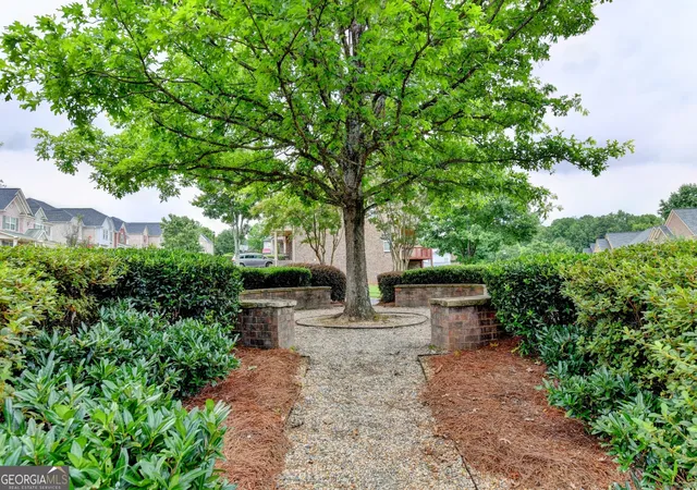 Photo 3 of Single family home for sale at 2511 Royston Dr, Duluth, GA 30097 | MLS# 10807325 | Listing updated on 2026-09-16