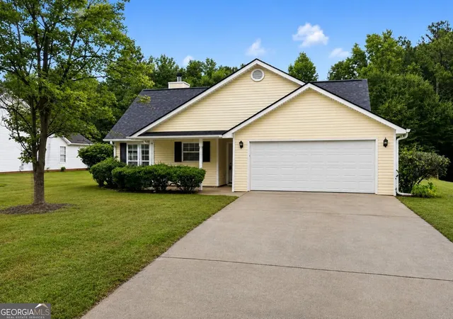 1st image of 335 Colley St, Grantville, GA 30220 | MLS# 10829365