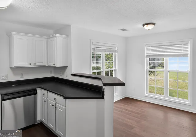3rd image of 335 Colley St, Grantville, GA 30220 | MLS# 10829365