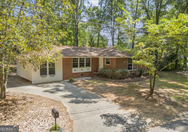 Photo 1 of Single family home for sale at 402 Woodland Rd, Monroe, GA 30655 | MLS# 10828568 | Listing updated on 2026-09-09