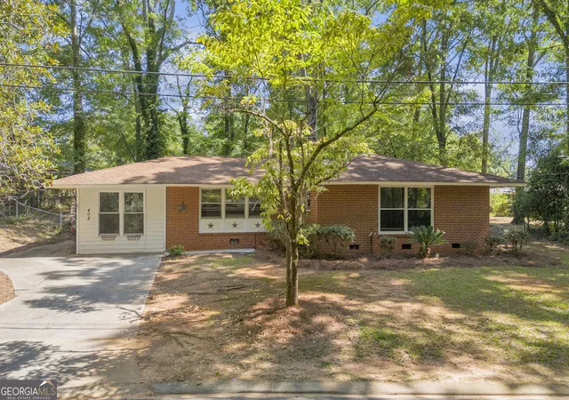 Photo 2 of Single family home for sale at 402 Woodland Rd, Monroe, GA 30655 | MLS# 10828568 | Listing updated on 2026-09-09