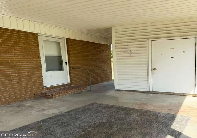 Homes for sale in Alma, GA | 311 Douglas St, Alma, GA 31510 | MLS# 10732079