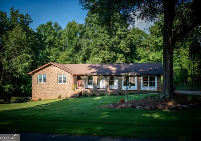 Photo 4 of Single family home for sale at 104 Goddard Rd, Athens, GA 30607 | MLS# 10829952 | Listing updated on 2026-09-29