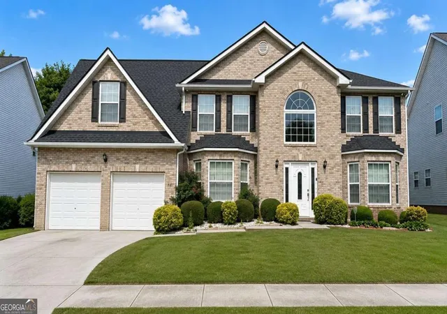 Photo 2 of Single family home for sale at 4947 Bottle Brush Ct, Snellville, GA 30039 | MLS# 10802697 | Listing updated on 2026-09-06