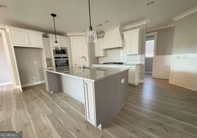 Photo 4 of Single family home for sale at 3220 Montebello Pkwy, Cumming, GA 30028 | MLS# 10716978 | Listing updated on 2026-09-07