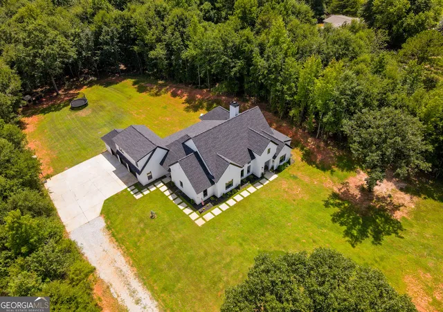 3rd image of 860 W Ridgeway Rd, Maysville, GA 30558 | MLS# 10821939