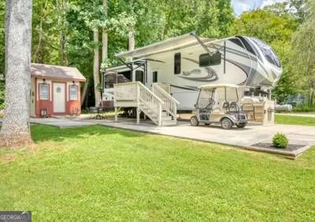 1st image of 216 Bear Bnd, Blairsville, GA 30512 | MLS# 10829034