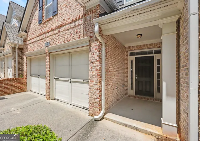 Photo 3 of Townhouse for sale at 4235 Cold Spring Ct, Cumming, GA 30041 | MLS# 10802662 | Listing updated on 2026-09-13