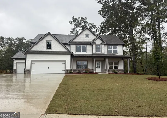 Single family home for sale at 1040 Tupelo Ln, Loganville, GA 30052 | MLS# 10812987