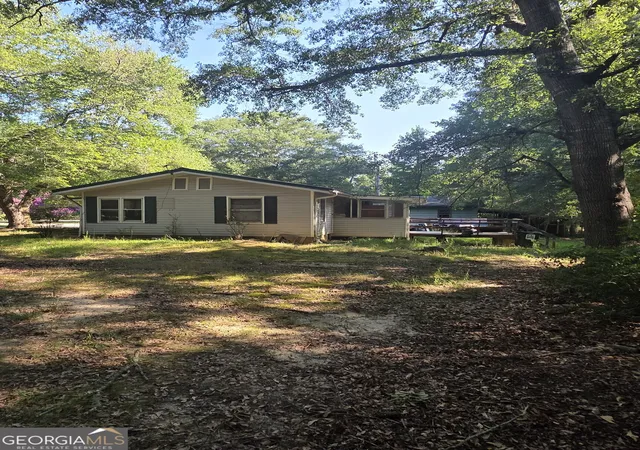 Photo 3 of Sale Pending at 112 Windsor Dr, Griffin, GA 30223 | MLS# 10829076 | Listing updated on 2026-08-23