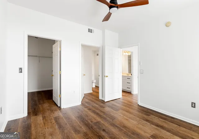 Listing Photo 2 - Condo for sale in building located at 2700 Pine Tree Rd Ne, Atlanta, GA 30324 - Unit #1317