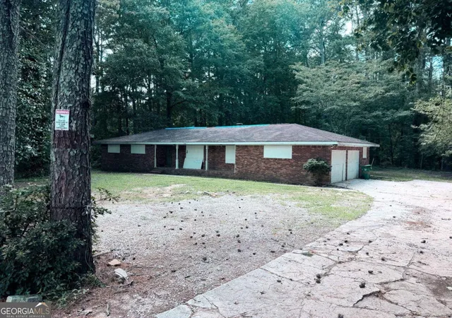 Homes for sale in Lithonia, GA | 1131 S Deshon Rd, Lithonia, GA 30058 | MLS# 10797656