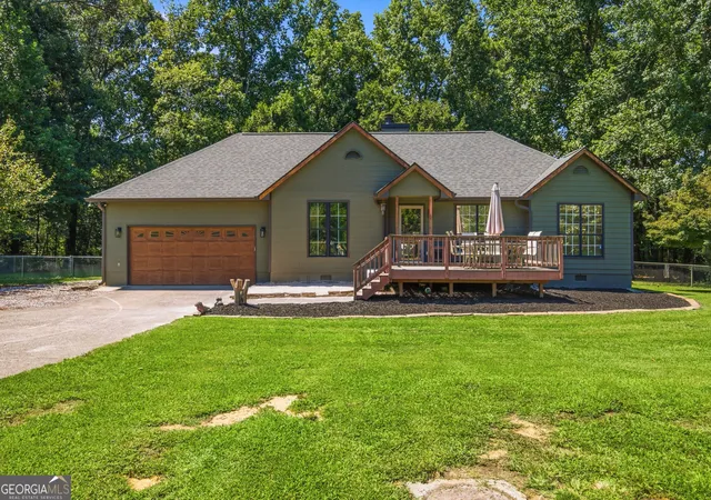 Photo 1 of Single family home for sale at 2010 Tomahawk Ln, Cumming, GA 30028 | MLS# 10832650 | Listing updated on 2026-09-13