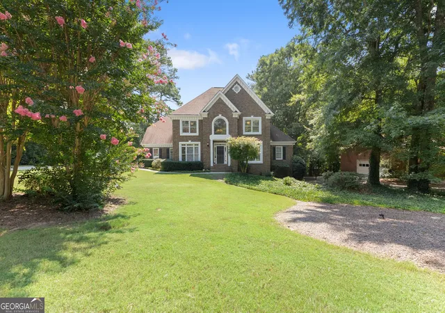 Photo 4 of Single family home for sale at 1430 Roanoke Tr, Grayson, GA 30017 | MLS# 10825939 | Listing updated on 2026-10-05