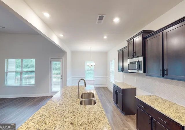 Photo 3 of Single family home for sale at 1509 Barrington Pl Court, Macon, GA 31220 | MLS# 10823648 | Listing updated on 2026-08-25