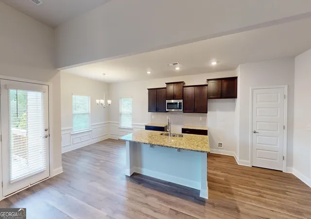 Photo 4 of Single family home for sale at 1509 Barrington Pl Court, Macon, GA 31220 | MLS# 10823648 | Listing updated on 2026-10-01
