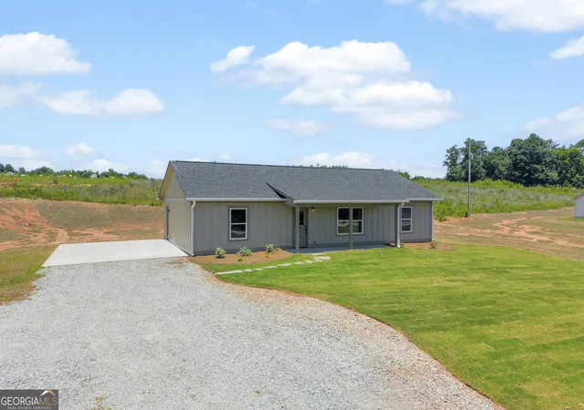 Homes for sale in Carnesville, GA | 1122 Hwy 326, Carnesville, GA 30521 | MLS# 10780165
