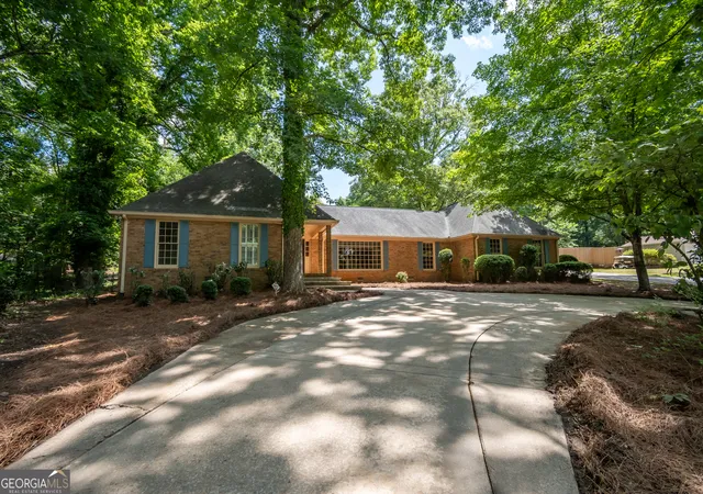 1st image of 139 Lake Forest Dr, Athens, GA 30607 | MLS# 10777211