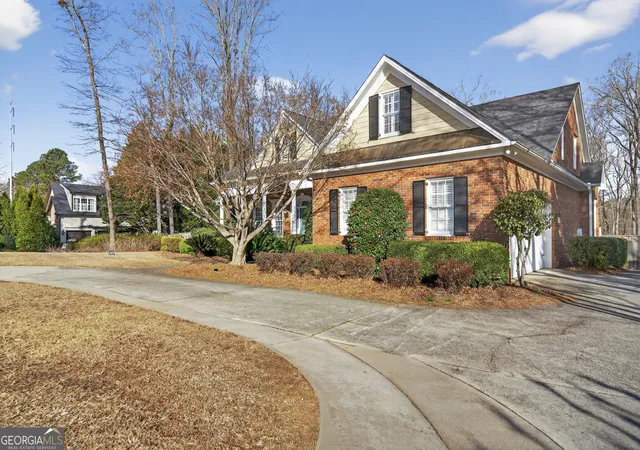 Photo 3 of Sale Pending at 105 Bradford Dr, Macon, GA 31210 | MLS# 10678479 | Listing updated on 2026-02-06