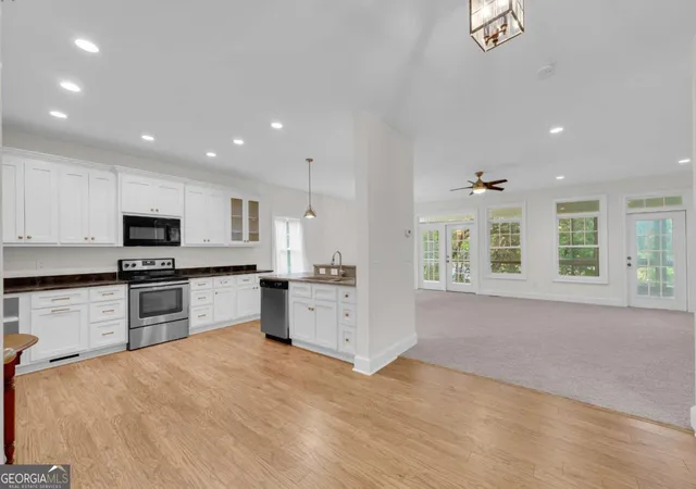 5th image of 27 Classic Dr, Hartwell, GA 30643 | MLS# 10812526