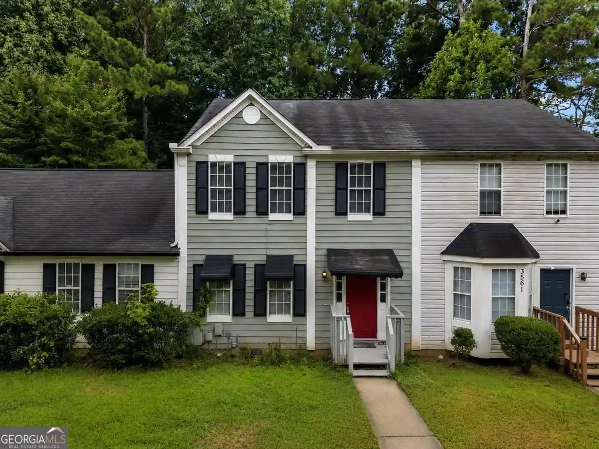 Townhouse for sale at 3559 Ashley Sta Dr SW, Marietta, GA 30008 | MLS# 10873350