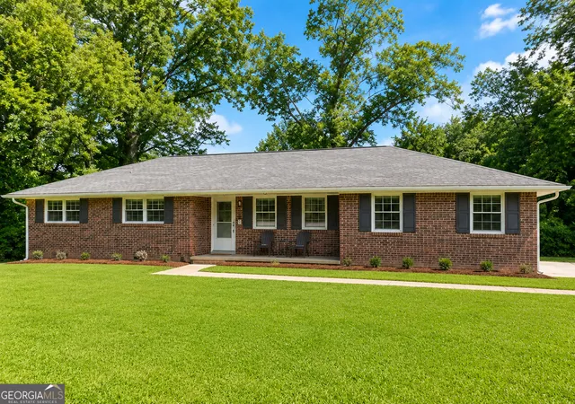 Photo 1 of Sale Pending at 29 Daniel Dr, Griffin, GA 30223 | MLS# 10812758 | Listing updated on 2026-09-04