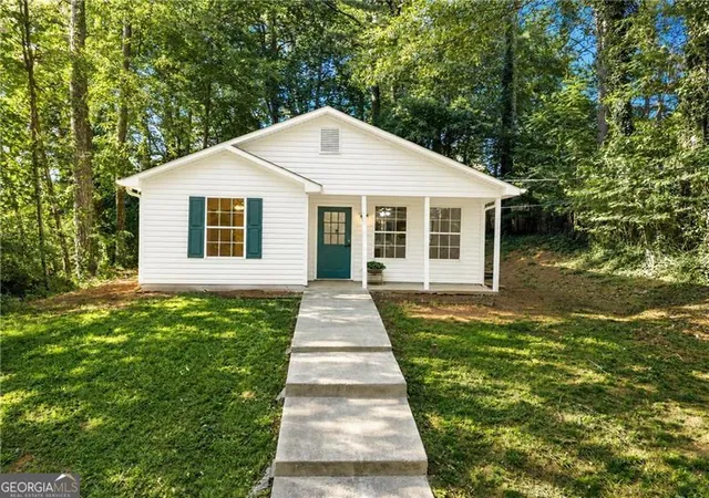 1st image of 945 Buford Dam Rd, Cumming, GA 30041 | MLS# 10802554
