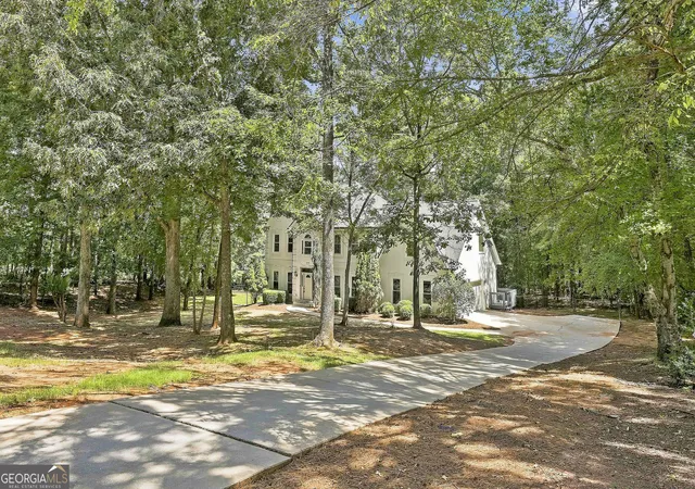 2nd image of 135 Golden Glen Wy, Fayetteville, GA 30214 | MLS# 10829471
