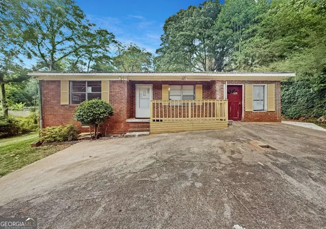 1st image of 2228 Lee St, Gainesville, GA 30504 | MLS# 10770213