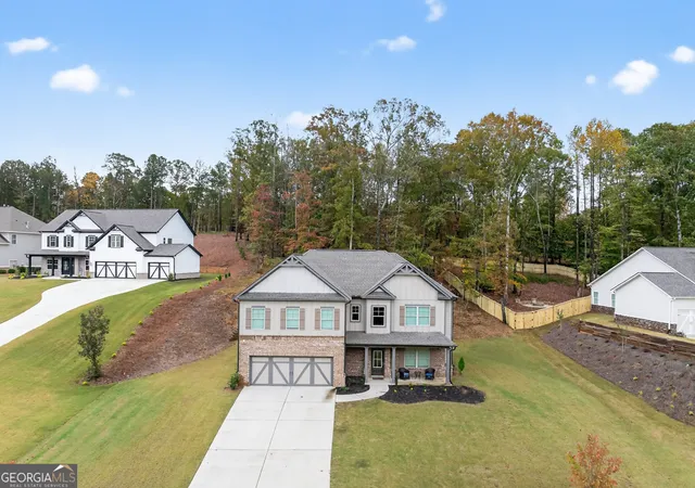 Photo 2 of Single family home for sale at 3551 Dockside Shrs Dr, Gainesville, GA 30506 | MLS# 10768347 | Listing updated on 2026-06-23