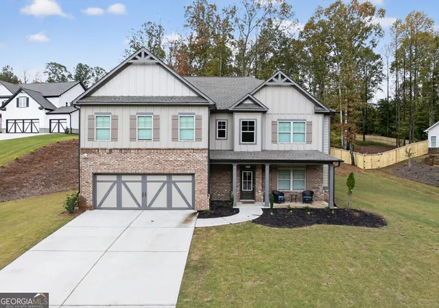 Photo 2 of Single family home for sale at 3551 Dockside Shrs Dr, Gainesville, GA 30506 | MLS# 10768347 | Listing updated on 2026-06-23