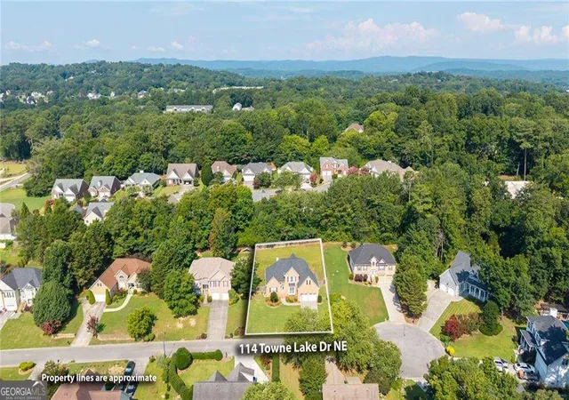 3rd image of 114 Towne Lake Dr Ne, Calhoun, GA 30701 | MLS# 10803453