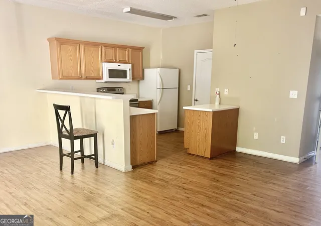 Photo 3 of Townhouse for sale at 178 Madeline Ct, Mcdonough, GA 30253 | MLS# 10813487 | Listing updated on 2026-08-29