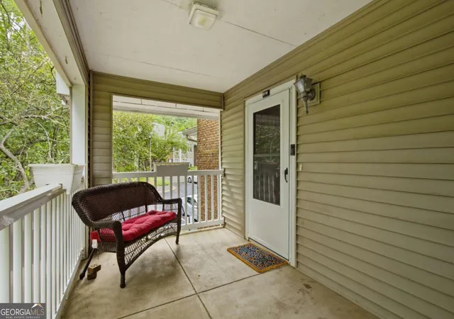 2nd image of 619 Barrington Hills Dr, Sandy Springs, GA 30350 | MLS# 10789780