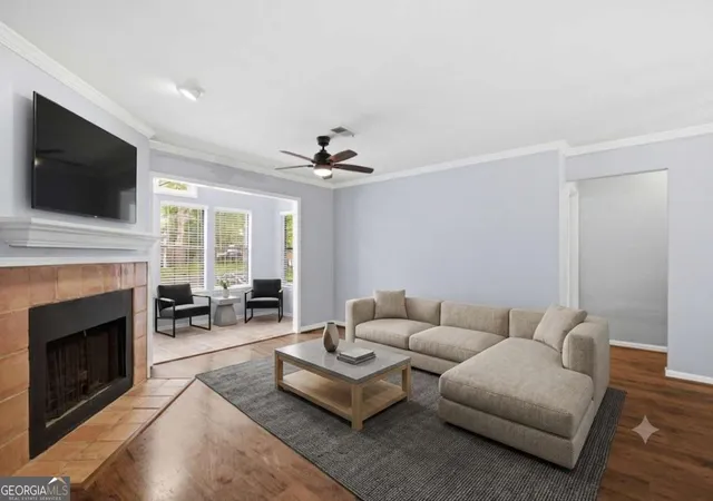 4th image of 619 Barrington Hills Dr, Sandy Springs, GA 30350 | MLS# 10789780