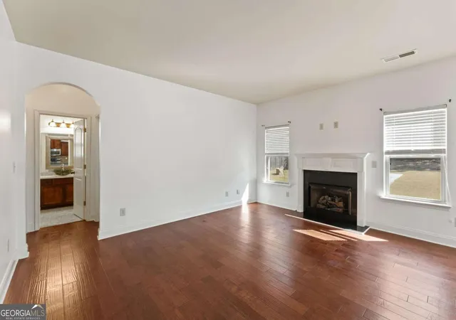 Photo 4 of Single family home for sale at 5347 Blossom Brk Dr, Sugar Hill, GA 30518 | MLS# 10741177 | Listing updated on 2026-05-09