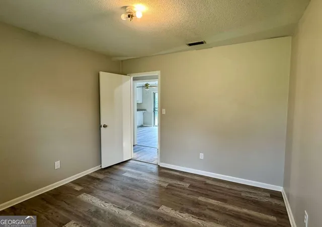 2nd image of 905 Lausanne Dr, Valdosta, GA 31601 | MLS# 10813445