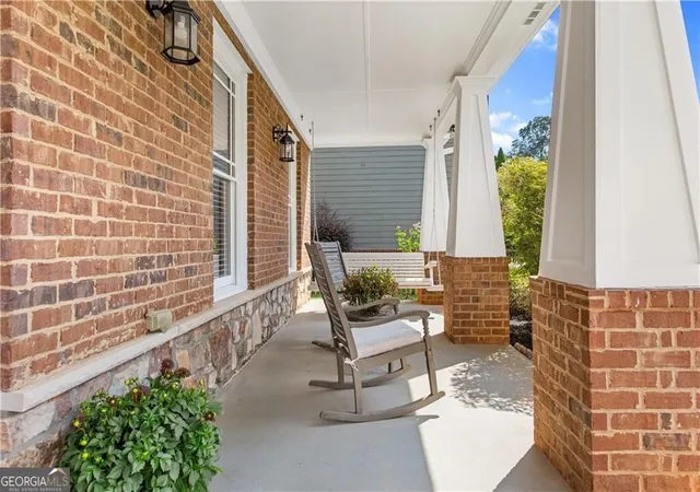 Photo 3 of Sale Pending at 3098 Nichols St Se, Smyrna, GA 30080 | MLS# 10831933 | Listing updated on 2026-09-08