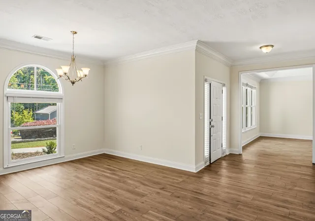 Photo 4 of Single family home for sale at 709 Oak Moss Dr, Lawrenceville, GA 30043 | MLS# 10835665 | Listing updated on 2026-09-11