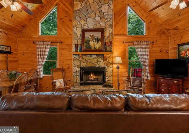 Photo 4 of Single family home for sale at 801 Davenport Mountain Rd, Blue Ridge, GA 30513 | MLS# 10778650 | Listing updated on 2026-09-19