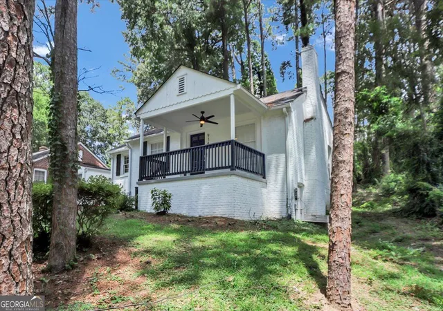 Photo 2 of Single family home for sale at 914 Rosemary Ave Sw, Atlanta, GA 30311 | MLS# 10812304 | Listing updated on 2026-08-07