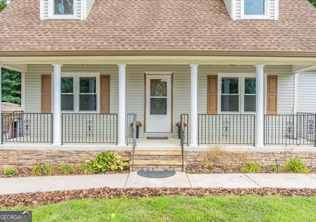 Photo 3 of Single family home for sale at 1860 Jett Ridge Rd, Cumming, GA 30041 | MLS# 10804300 | Listing updated on 2026-08-28