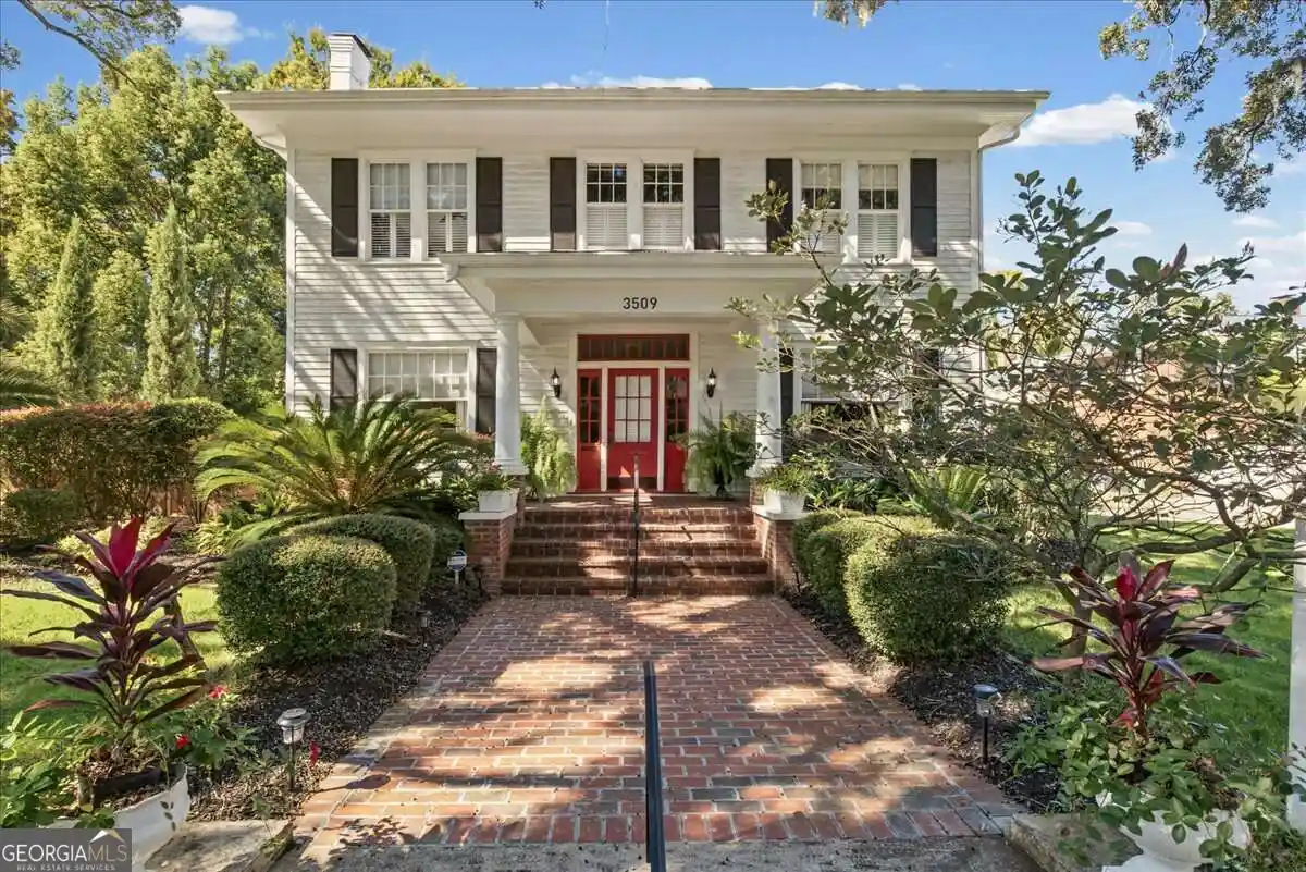 Photo 1 of Single family home for sale at 3509 Abercorn St, Savannah, GA 31405 | MLS# 10878877 | Listing updated on 2026-10-25